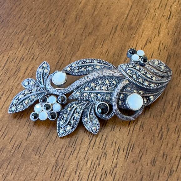 Art Nouveau Style 925 Sterling Silver Marcasite Brooch w Onyx Moonstone Details - Picture 7 of 12